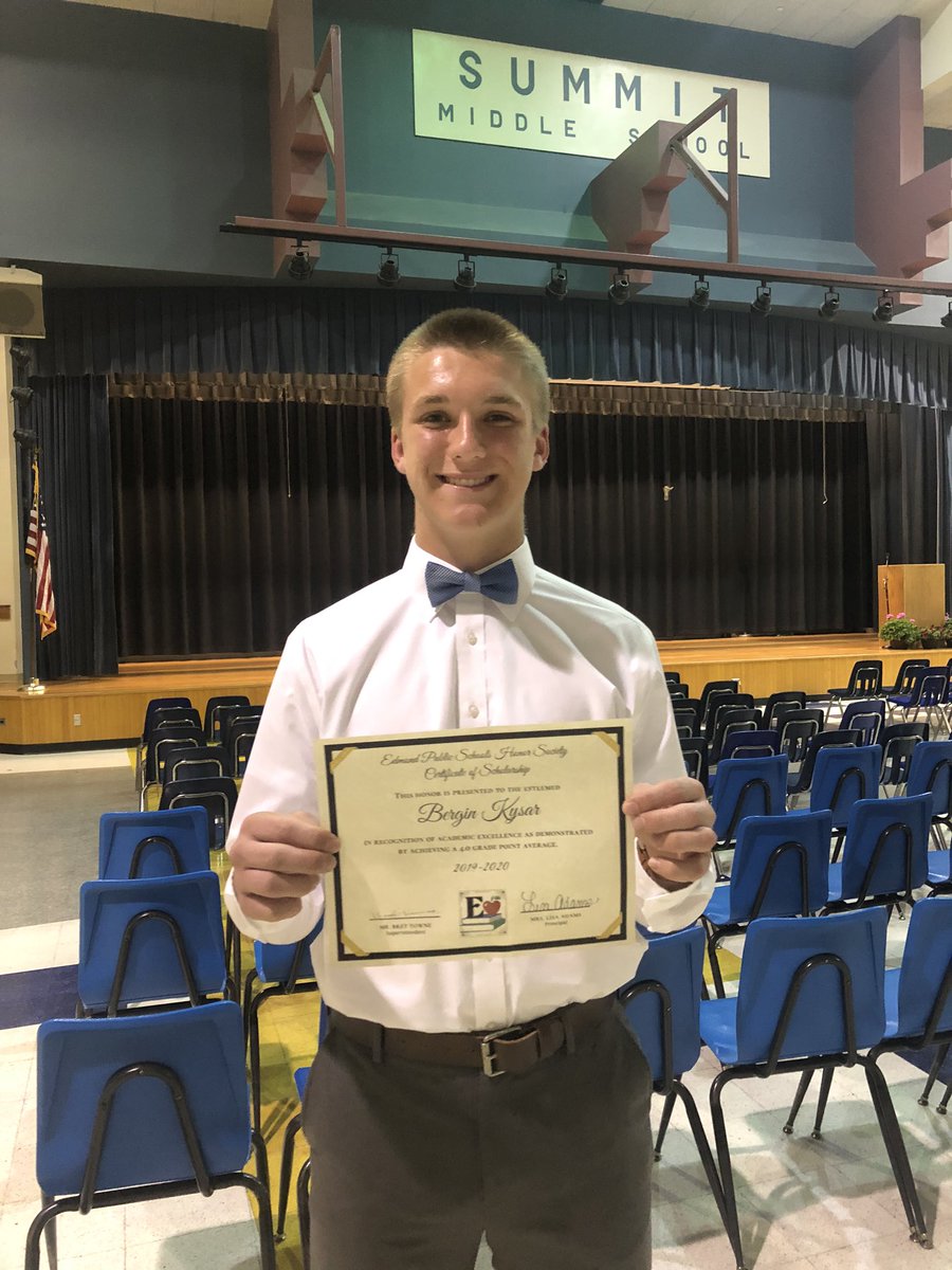 crazyblessdlife's tweet photo. National Honor Society! 4.0, Yo! @BerginKysar #berginkysar #fourpointzero #proudmama https://t.co/i37nIVpUSw