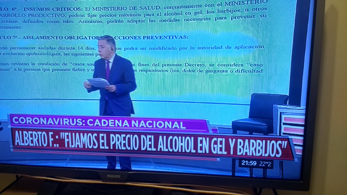 patomirok's tweet photo. Que pasa con los cruceros que siguen saliendo de Argentina??  Por favor tiene que cancelar todo para contener el virus. Básico. Protocolo muchachos. @intratables #ConsultorioIntratable
#coronavirus #cuarentena #COVID19 https://t.co/3KxhFQiV8K https://t.co/gKNV2UbFwq