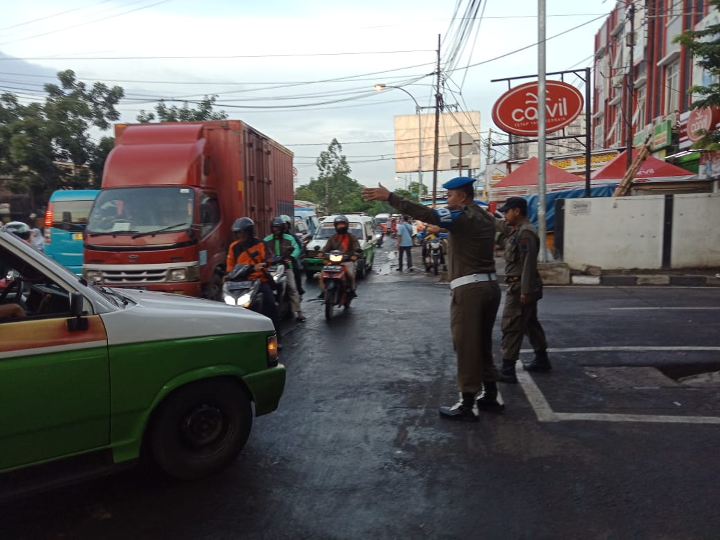 PAM sekitaran Jl. M.Toha Pasa Baru <a href="/Kota_Tangerang/">KOTA TANGERANG</a> #TangerangAYO #TangerangLIVE