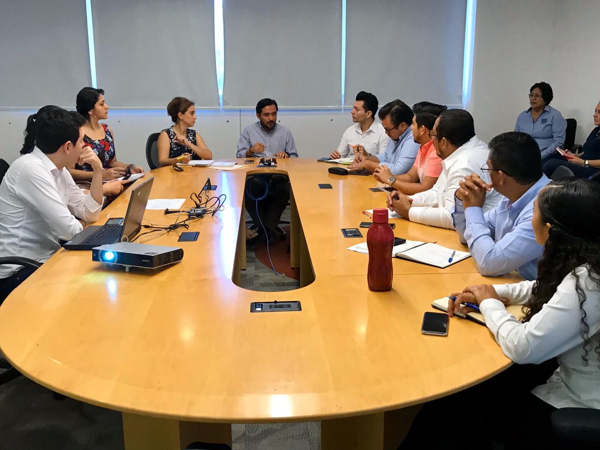 IUnicach's tweet photo. 🔹La #IncubadoraDeNegociosUnicach estuvo presente en la reunión de trabajo de la Red de Incubadoras de Empresas de Chiapas con la Secretaría de Economía y el Trabajo del Estado.

#OrgulloUnicach https://t.co/VYtOgKyjbm