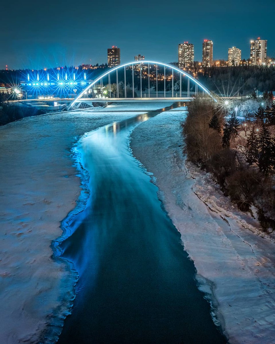 City Bright #ExploreEdmonton 🏙️

📷: 780th_street on IG