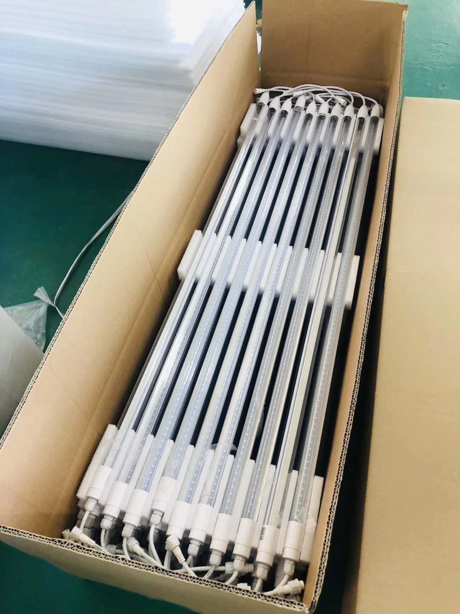 vanessa35290433's tweet photo. 1000pcs Waterproof led T8 tube light is ready to send. They can used for supermarket refrigerator and farm. How do you think about them?
#ledlight #ledlinearlight #dobestlighting #lightingfixture #ledtubelight https://t.co/7UGzYwVmUe