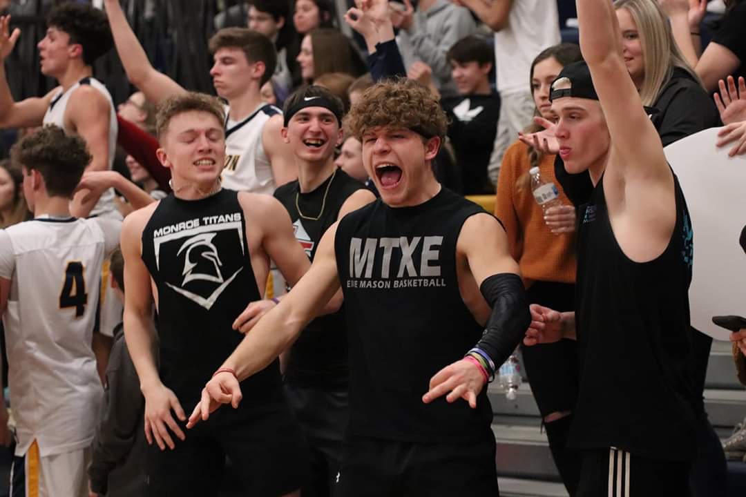EMSportsMed1's tweet photo. #EAGLENATION you are so much more than student athletes. This community is a family. We are stronger together and no matter what decisions the MHSAA hands out, I have seen you all work and support each other through tough times. I couldn't be more proud. #OneCommunityOneFamily https://t.co/HItEetDle8