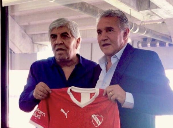 jburruchaga's tweet photo. Contento de este desafío que me da el club para encaminar junto a todos el volver a ser el Independiente que todos queremos! https://t.co/MzapOD1BZN