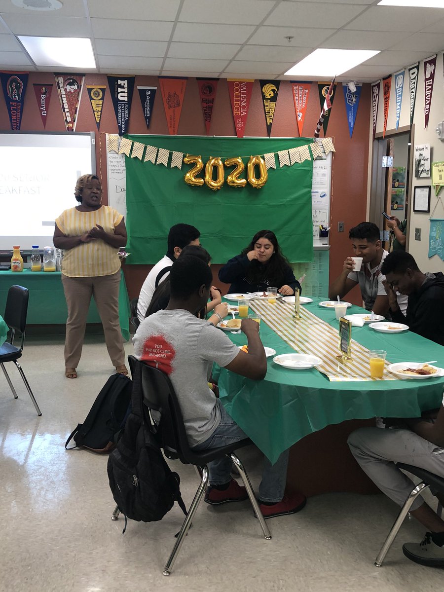 OakRidge_CCRC's tweet photo. We spent the morning celebrating the hard work of our Top Twenty Pioneers with an amazing breakfast provided by our awesome admin team! #pioneersgoingplaces #pioneerpride #thisisoakridge #toptwenty https://t.co/e5Ez8LiLAq