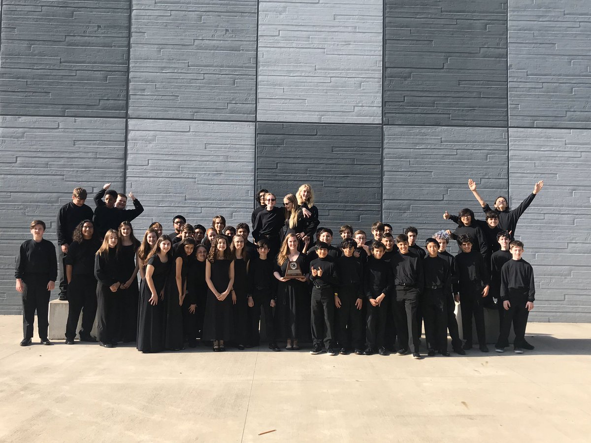 MurchisonMats's tweet photo. Congratulations to MMS Bands for receiving UIL Sweepstakes, the highest honor! Way to go Concert Band, Symphonic Band and Wind Ensemble! #waytoplay #makebeautifulmusic #gomats! https://t.co/mPeFcV8PTI