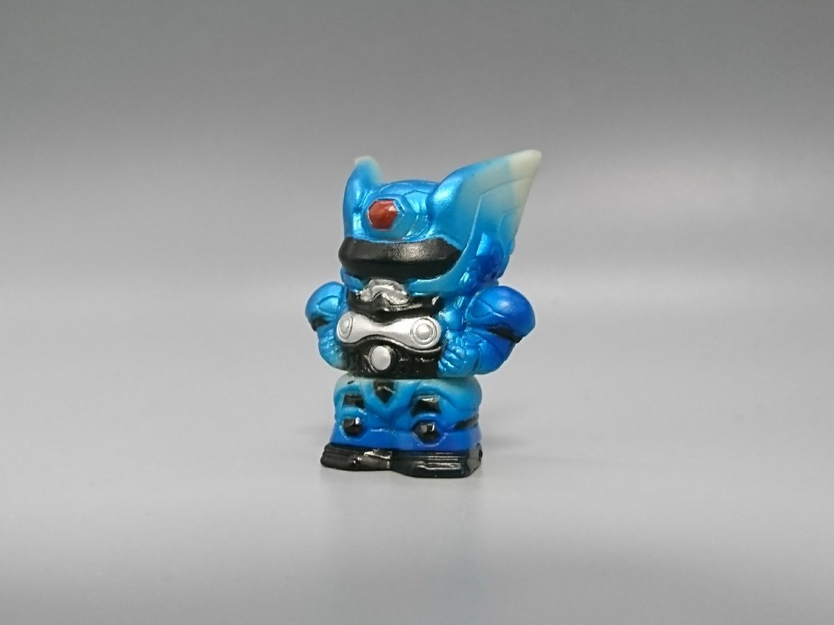 燦然……シャンバイザー！！』 燦然____それは、涼村暁がクリスタル