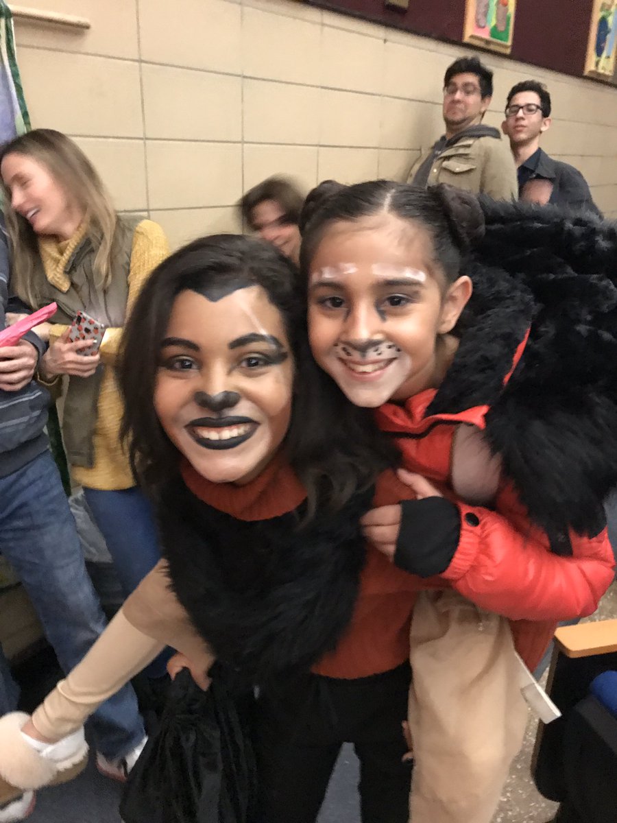 OSchool4's tweet photo. #sch4pride #sch4family Tremendously proud of this amazing cast and crew. They gave us all exactly what we needed tonight! @OSchoolsPR https://t.co/qK76ktnx46