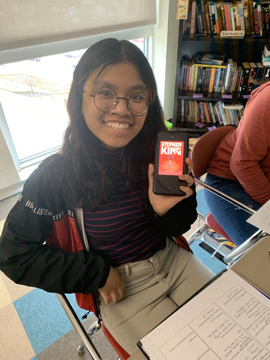ReadersofE's tweet photo. Big shoutout to NYLA for finishing Stephen King’s class thriller IT with a daunting 1100 pages!!!  #readerspotlight #rolltide #ehsreaders https://t.co/YIhbIeXGkr