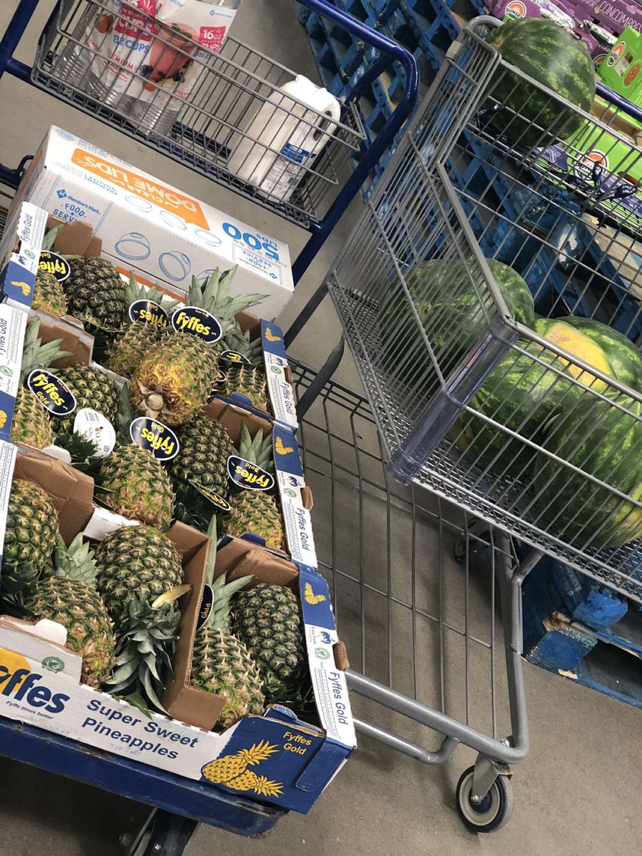 AlhsLatino's tweet photo. Latinos United is ready for their sell tomorrow! DON’T FORGET TO BRING YOUR MONEY! During ALL lunches! https://t.co/5CxNOWvl3B