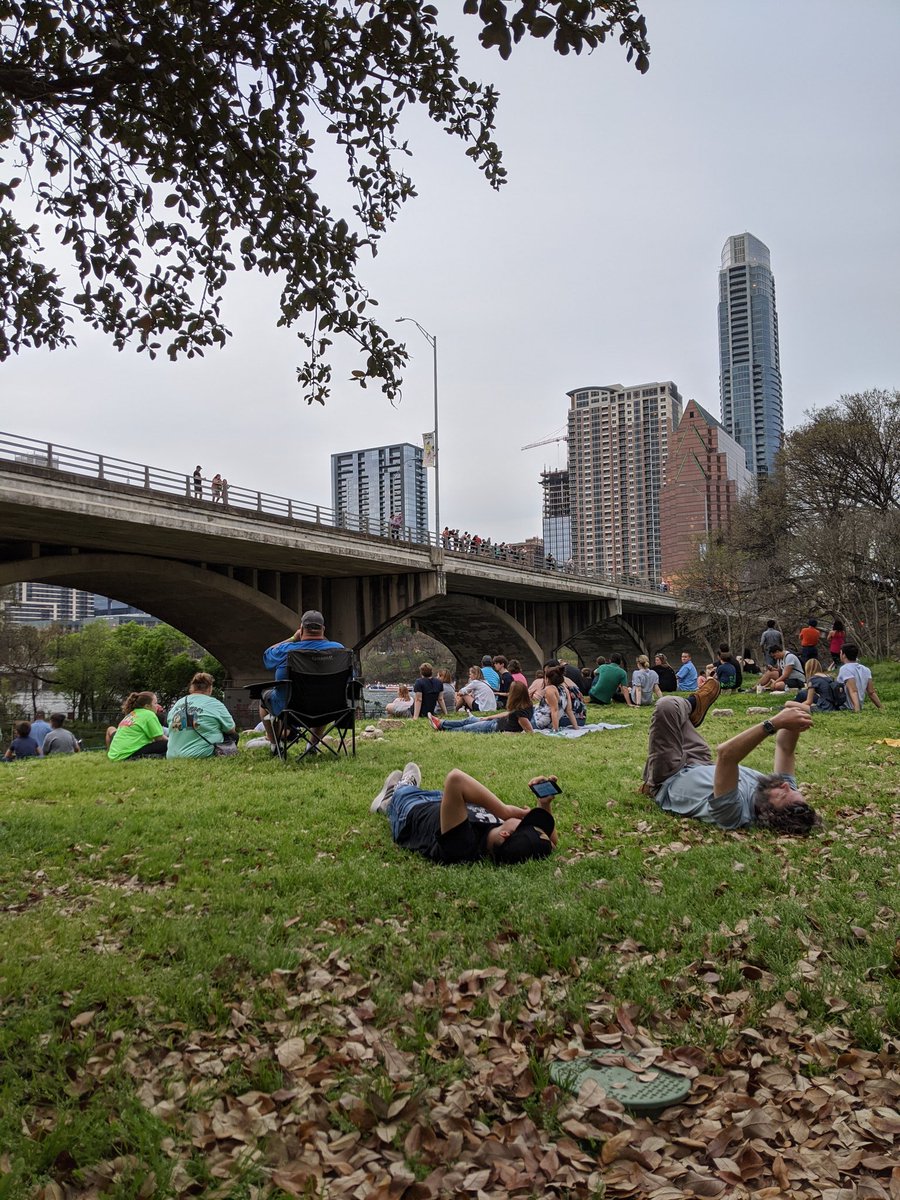 MissJShields1's tweet photo. Enjoying the evening and starting out watching the bats go find food.
#bats #ATX #AltSXSWEDU https://t.co/qHdsvOyudP