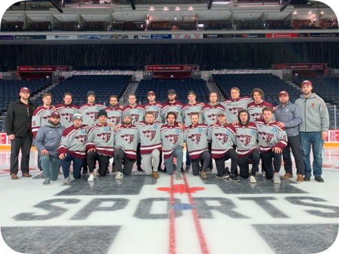 PGrandmaitre's tweet photo. An unfortunate way to end our journey. We understand the decision and accept it. But we are sad that this is the end. Last team pic with this amazing group. The last 2 pics are our seniors. What a group. They would have put a show on that ice. Lov u  boys. @GeeGeesMHKY @USPORTSca https://t.co/7xTM8Ie6eE