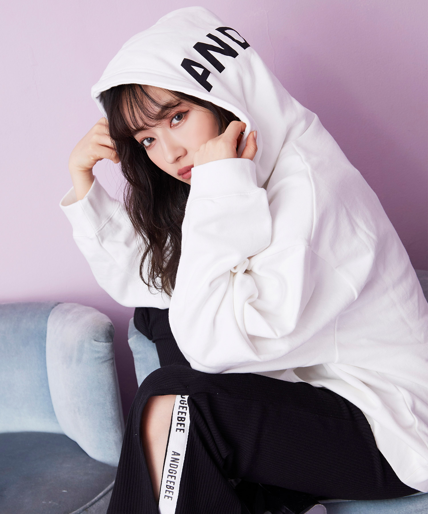 Andgeebee New Arrival Unisex フードロゴジップパーカー フードをかぶると見える プリントロゴがポイントの裏毛ジップパーカー 前を開けても閉じても 着回し力抜群なアイテムです T Co Lhi6zhbrmz Andgeebee 村瀬紗英 T Andgeebee New Arrival Unisex フードロゴジップパーカー フードをかぶると見える プリントロゴがポイントの裏毛ジップパーカー 前を開けても閉じても 着回し力抜群なアイテムです T Co Lhi6zhbrmz Andgeebee 村瀬紗英 T