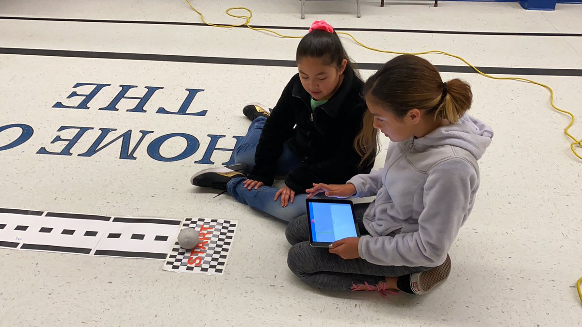 MAlvarado_HMS's tweet image. Robotics @SpheroEdu drive, draw, and block coding!! @SurrattCubs #empoweringstudents #promotingcreativity #blessedtechcoach #ilovewhatido