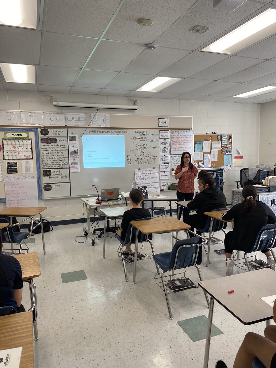 Plickers is a great tool to use to quickly assess and engage all students! Thanks for opening up your classroom for others to see how it works! #democlassrooms #hcpsarea2