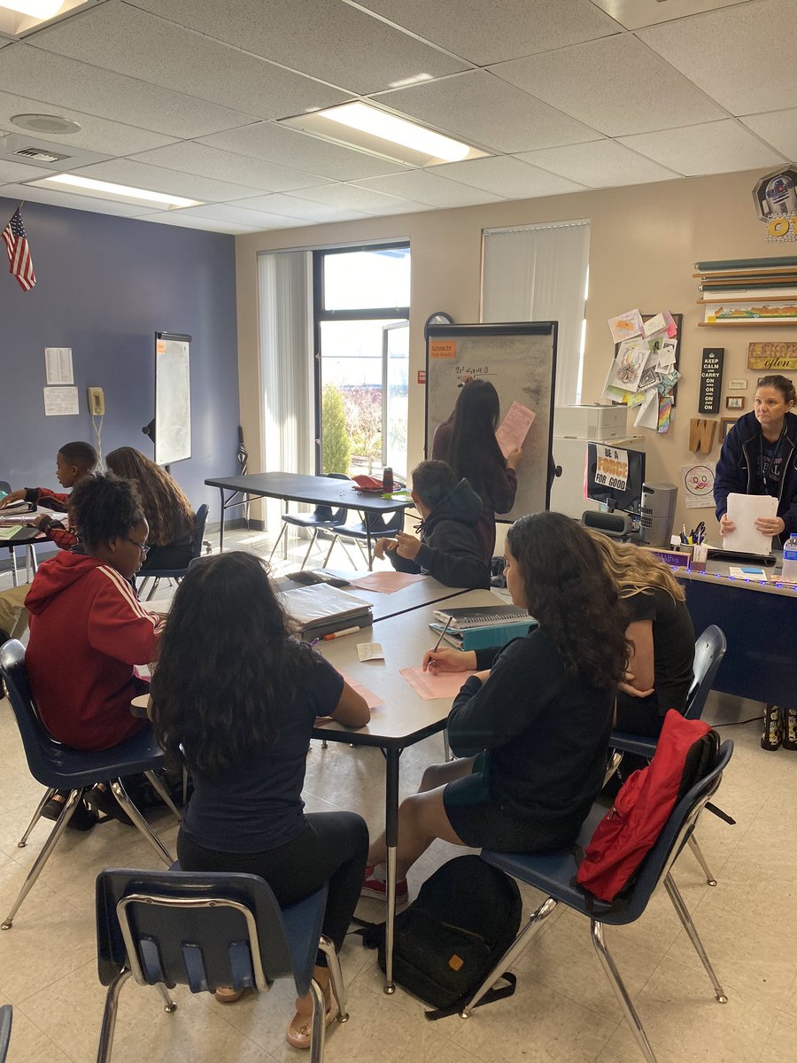 DavidsenDragons's tweet photo. AVID tutorials...students learning from each other as they take ownership in their own learning and teaching! #wiltonrocks #hcpsarea2 https://t.co/AdDmisbZax