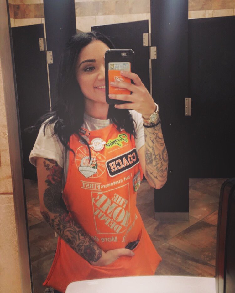Your new Specialty Supervisor 😭 Thank you to everyone who truly believed in me and motivated me to pursue my goals. #ThisIsForYou @DanNerat @briankorhummel @AshleyHynick