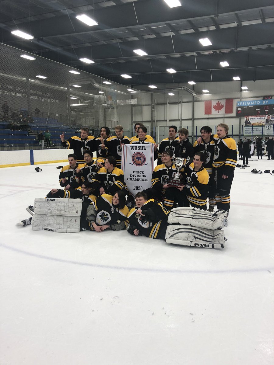 ryanara99's tweet image. Congrats @FRC_Athletics boys hockey team! Champs!