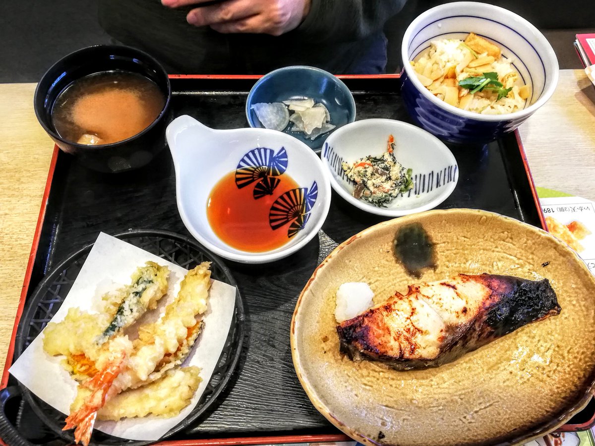 ぐるめ部長のほぼ高槻グルメガイド No Twitter ブログをアップしました T Co Mqua5qqy2x 週替わり焼魚定食 選べる鯛めし三昧膳 夢庵 高槻富田店 高槻 高槻市 富田町 高槻ランチ ランチ ファミレス 和食 夢庵 定食 期間限定 ソフトクリーム