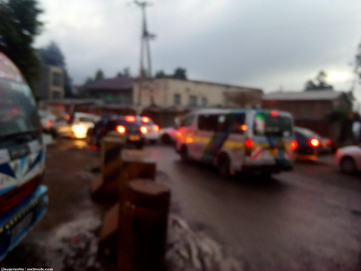GhettoRadio895's tweet photo. Waiyaki way jam started at 87 too kabete but is moving slow down too agriculture ~ Traffic update courtesy of @supermrtro #Brelko https://t.co/r9cIP24rtV