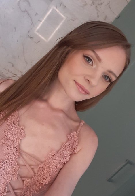 #NewProfilePic https://t.co/MGGKfJRr2g<a href="/tag/newprofilepic"class="tags">#NewProfilePic</a>