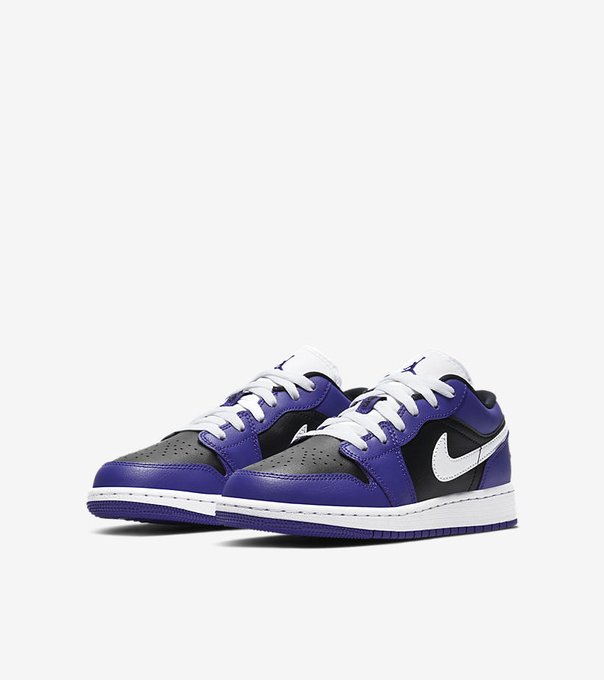 jordan 1 court purple low on feet