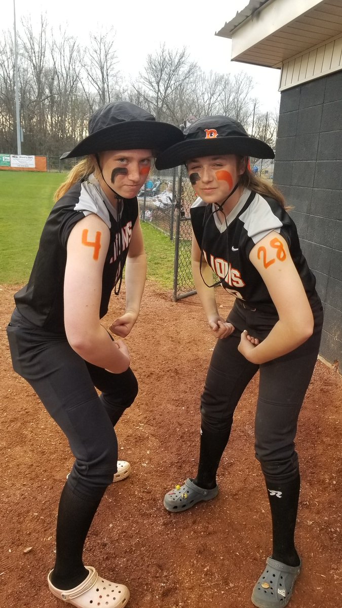 brooks_softball's tweet photo. These crazy two combined for a 3-hit shutout of area opponent West Limestone. The Lady Lions won 10-0 in 5 innings! Karley Moreland, Brayden Vick, and Faith Roberson went 7-9 at the plate with 6 RBIs between them! #WeAreBrooks #OutWork'Em #CatchTheMouse 🥎🖤🧡🦁 https://t.co/CcYGH8RywO
