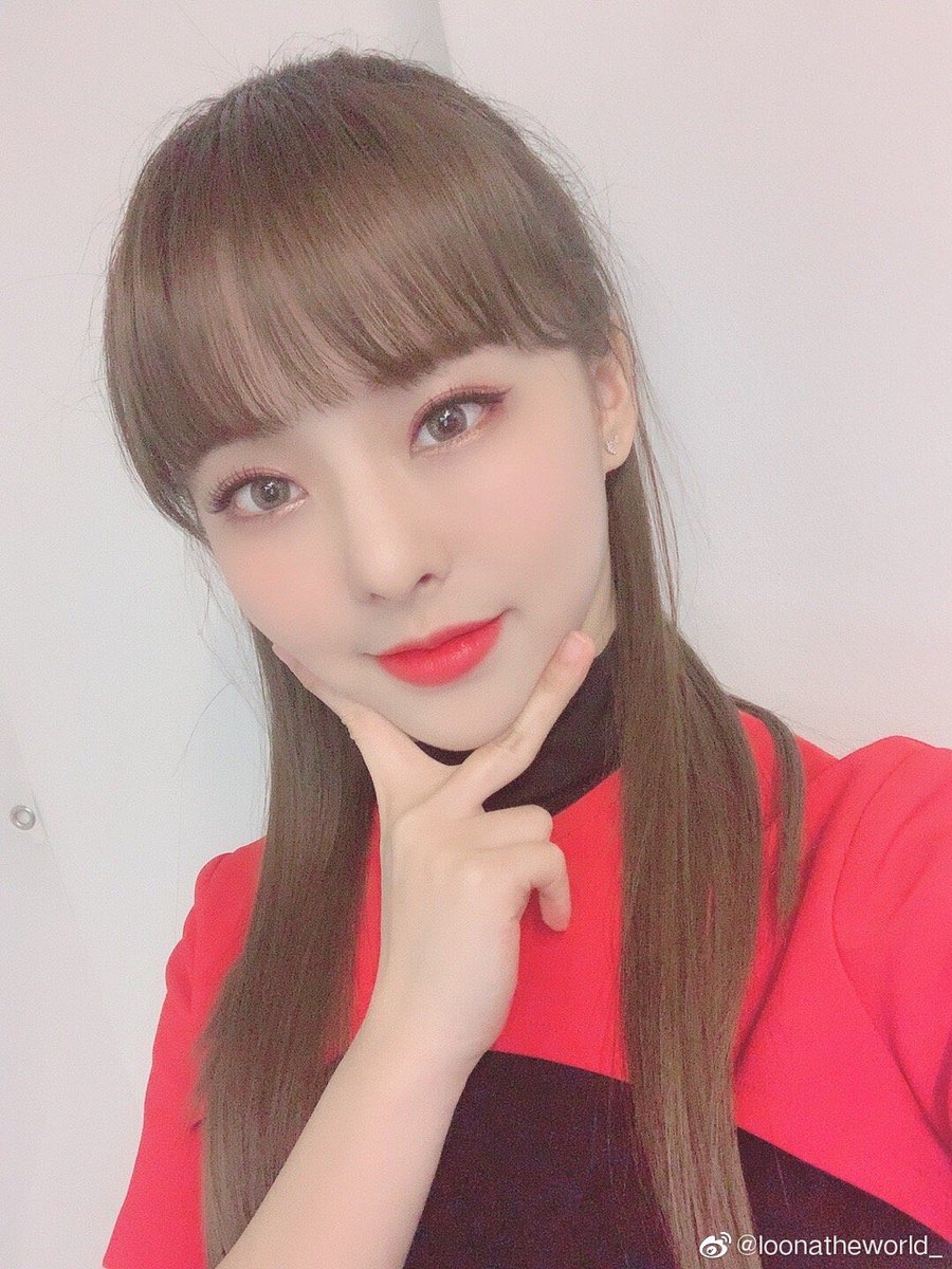 loona_the_trans's tweet photo. 200312 [Weibo] #ViVi からの投稿
🔗https://t.co/GWUzgieDLO

#LOONA1stWin #비비 #LOONA #今月の少女 #이달의소녀 @loonatheworld https://t.co/z3Bezzngu3