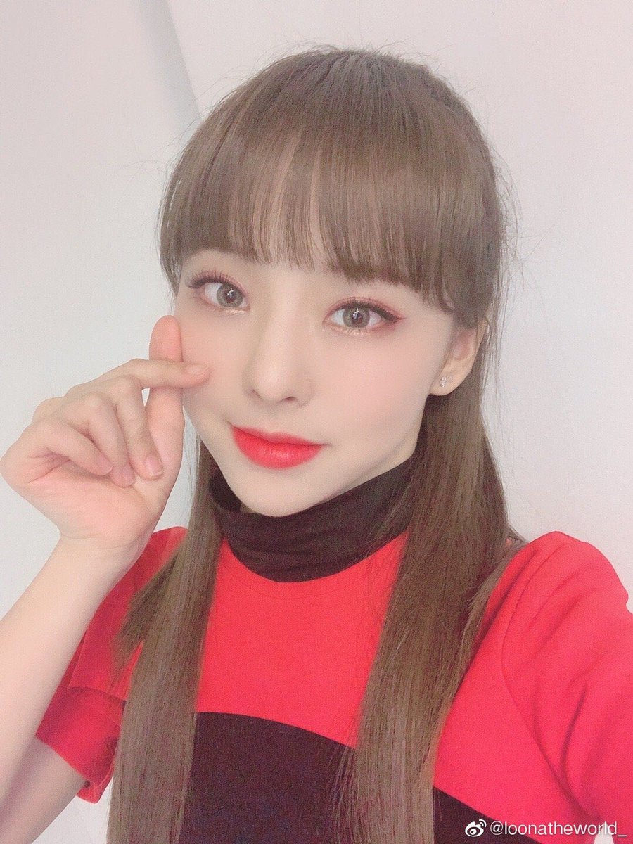loona_the_trans's tweet photo. 200312 [Weibo] #ViVi からの投稿
🔗https://t.co/GWUzgieDLO

#LOONA1stWin #비비 #LOONA #今月の少女 #이달의소녀 @loonatheworld https://t.co/z3Bezzngu3