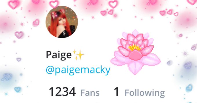 Watch Paige Macky 💕's leaked NSFW photo on TwXstars