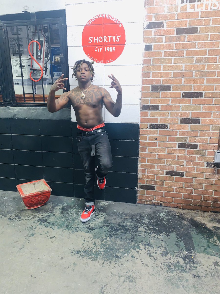__LOBG's tweet photo. Yall See Wa Goen On💯❤️💚 #KingBlock 🩸 https://t.co/7TDbQwunya