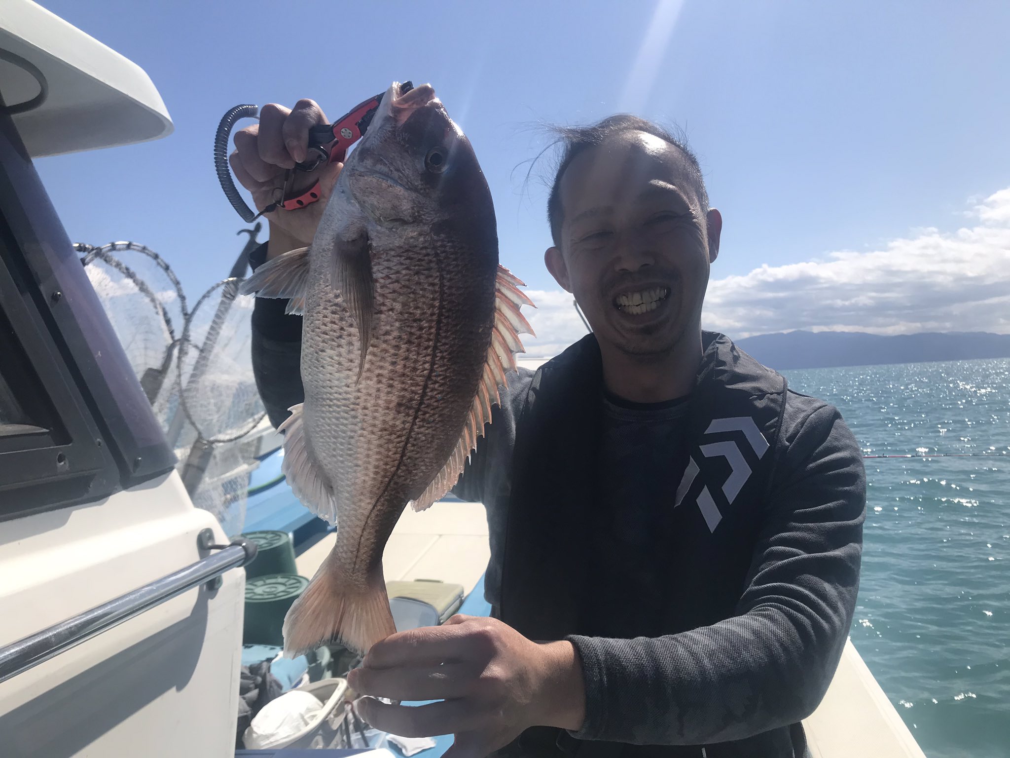 第五裕丸 静岡駿河湾の釣り船 3 12 木 甘鯛五目にて出船です 甘鯛 2 5匹 真鯛 マハタ 鬼カサゴ ホウボウ アカボラ トラギスなど他 甘鯛 アマダイ 釣り船 遊漁船 釣果 駿河湾 田子の浦 富士山 第五裕丸 裕丸 ひろまる