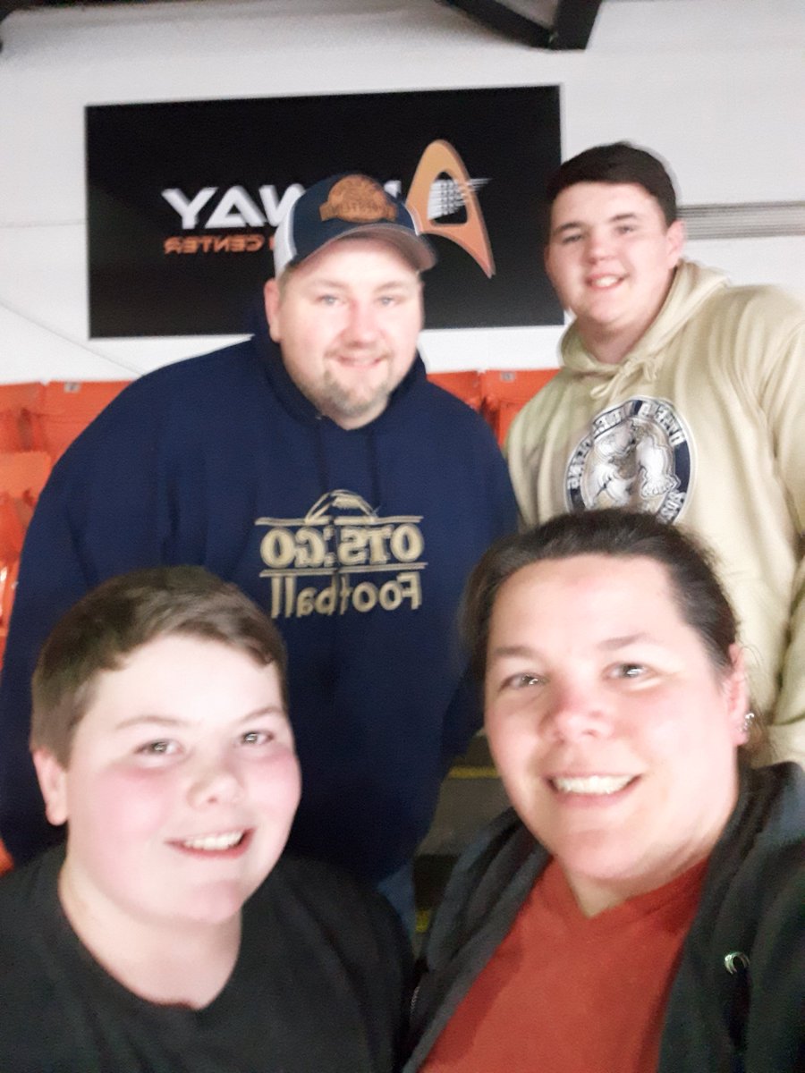 sashaxwp5's tweet photo. The boys enjoyed their birthday present tonight. Awesome show @fluffyguy ! They had a blast! #zoomuffler https://t.co/0BFhVBrzhr