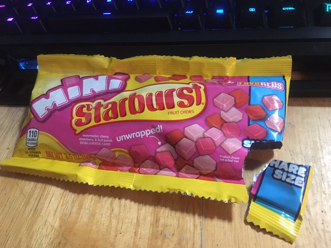 I always tear #sharesize label on my #starburst #starbustminis because this is all mine size! I love<a href="/tag/sharesize"class="tags">#sharesize</a><a href="/tag/starburst"class="tags">#starburst</a><a href="/tag/starbustminis"class="tags"><span>#starbustminis</span></a>