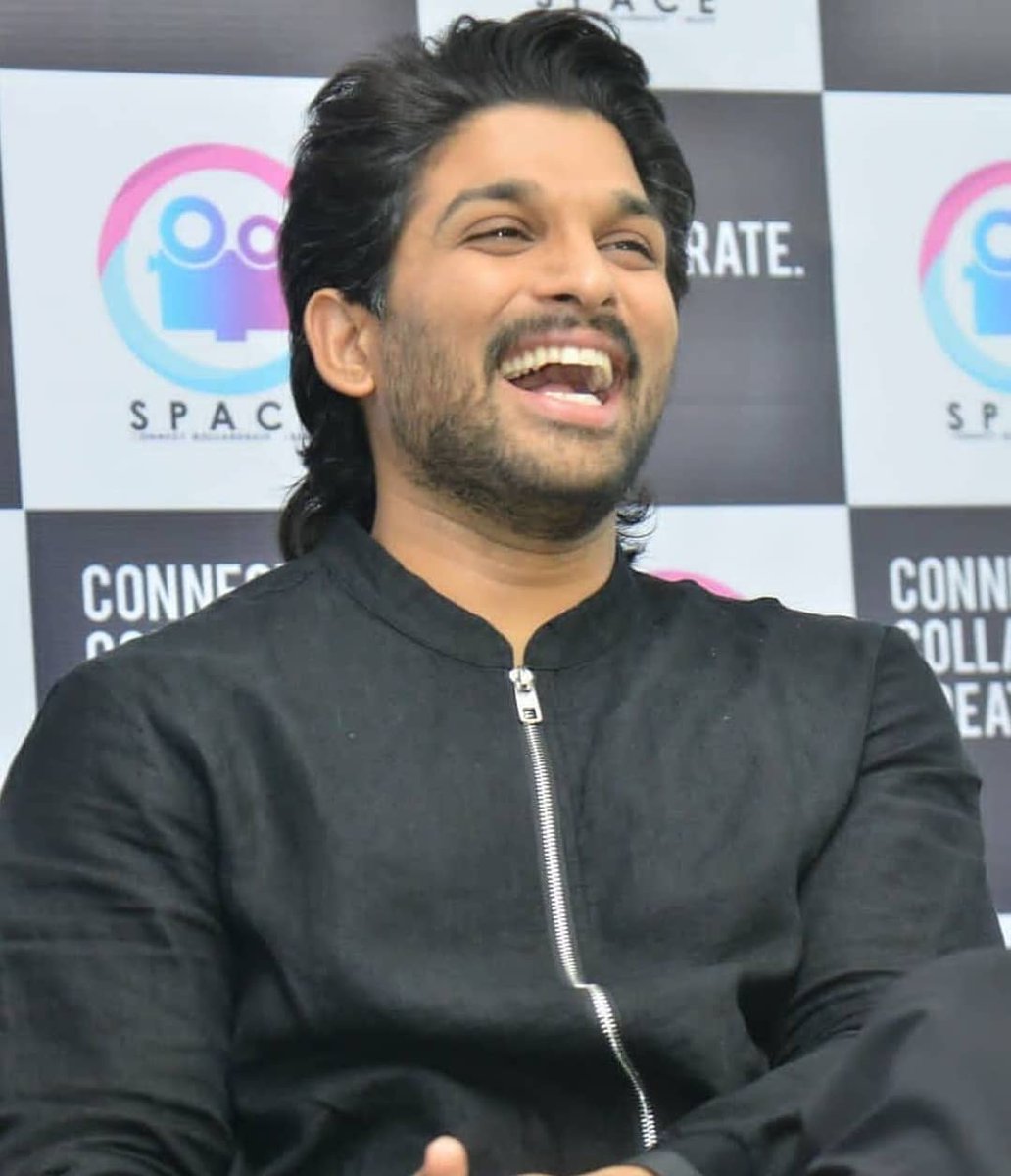 atularyafan's tweet image. TOLLYWOOD - STYLISHSTAR 

BOLLYWOOD - ALLU BHAI 

MOLLYWOOD - MALLU ARJUN

PAN INDIAN CRAZE  without Doing Multilingual Movies #AA20 
#OnenessOfBunnyISM 

#BirthdayOfStylishstar

26 Days To go #SUPERSTAR

#STYISHSTAR BIRTHDAY #AlluArjun

STRONG BUZZ #AA20  title 25 MARCH