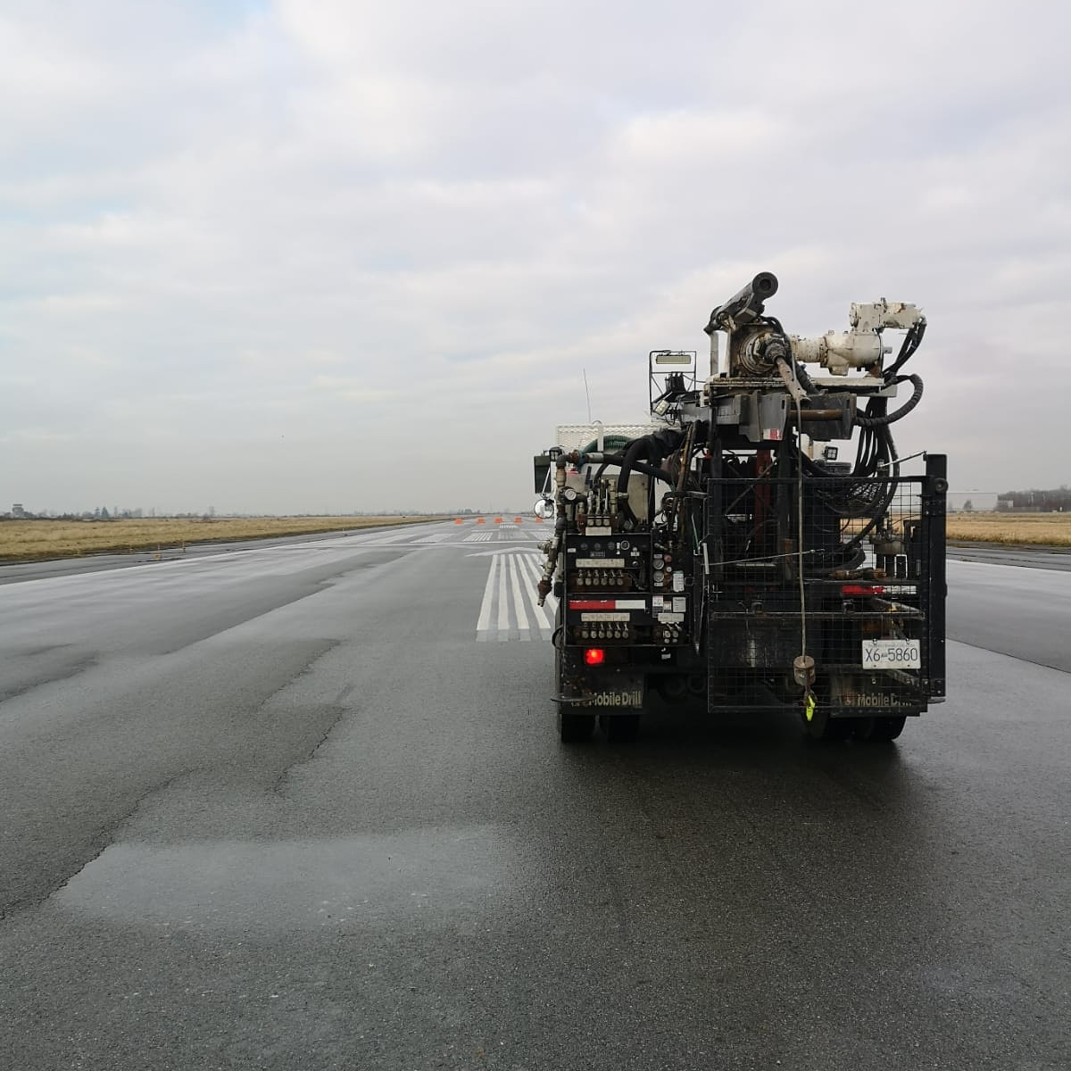 VanMarsDrilling's tweet photo. Our B53 setting up for takeoff at the end of another successful project!

https://t.co/lhjo0VMzmF 

 #vanmarsdrilling #wegothedistance #maintenancematters https://t.co/yoSVKROXKh