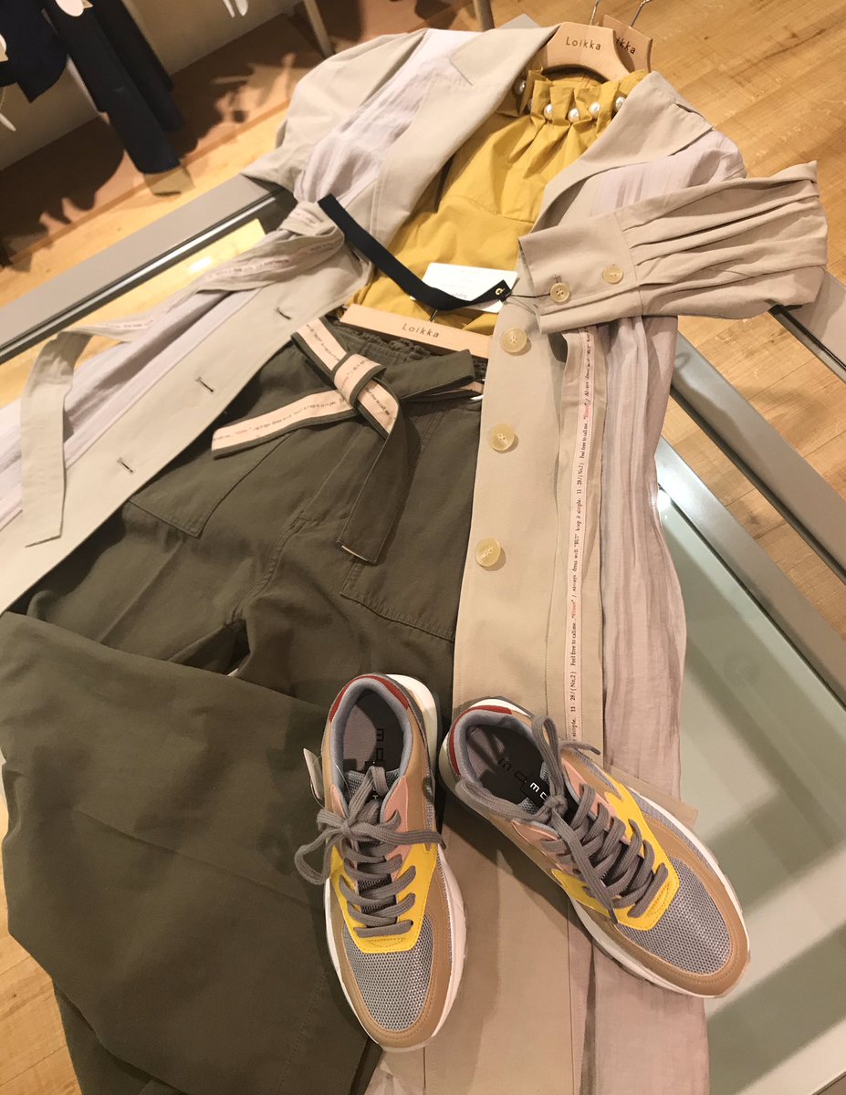 HELLO_Loikka's tweet image. スニーカーコーデいろいろ

★MOHI★
DADスニーカー
ポイントイエロー
¥12800(税抜き)
サイズ37 38 39 40
※40は各色1足限定

#MOHI
#DADスニーカー
#Loikka
#SELVA
#ELMの街