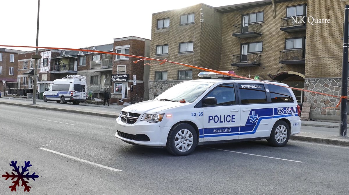 NKQuatre's tweet photo. Une voiture frappe mortellement un piéton de 80 ans 12-03-20 #SPVM #Accident #autovsped #fatal https://t.co/1Ba9Dh2gTA https://t.co/csfrsc836h