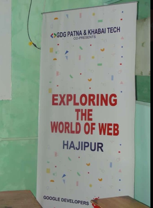 AnushCodergirl's tweet photo. On 29th February,2020,I attended a wonderful meet-up on "Exploring the World of Web" co-presented by #GDGPatna and #khabaitech
I also got a #googlebadge for answering few questions.
It was really engaging and had great connection with @manishroushan Sir.
#googlemeetup
#networking https://t.co/V0ruNrQUYi