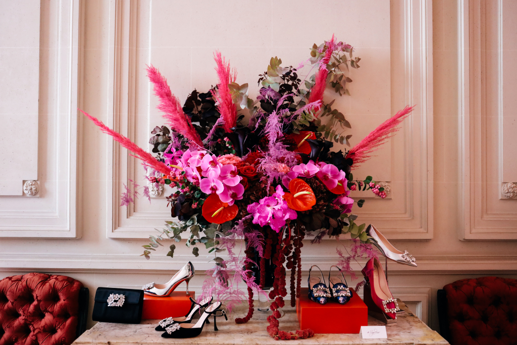 RJMStyle's tweet photo. ROGER VIVIER SPRING SUMMER 2020 PREVIEW https://t.co/CwcqdAGZGF https://t.co/en1J0ItmeY