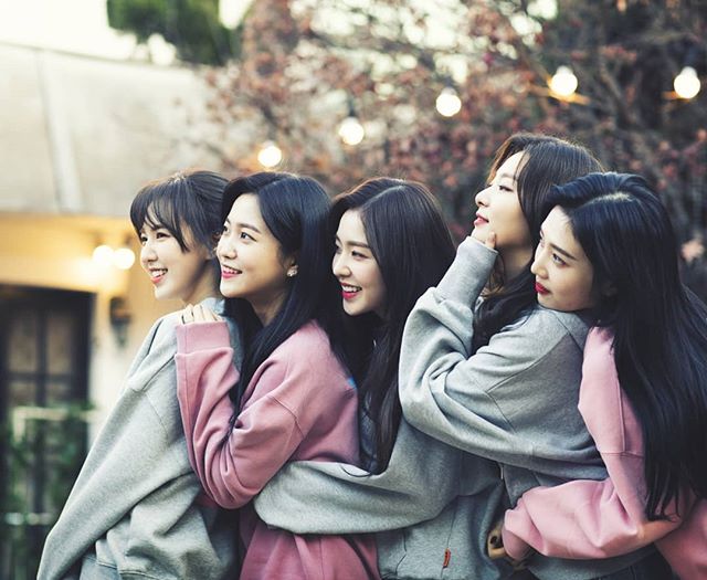 KSGUpdates's tweet photo. Red Cross Youth Korea 2019 outtakes

https://t.co/9dKZqs8XiG https://t.co/xeGyvofeAI