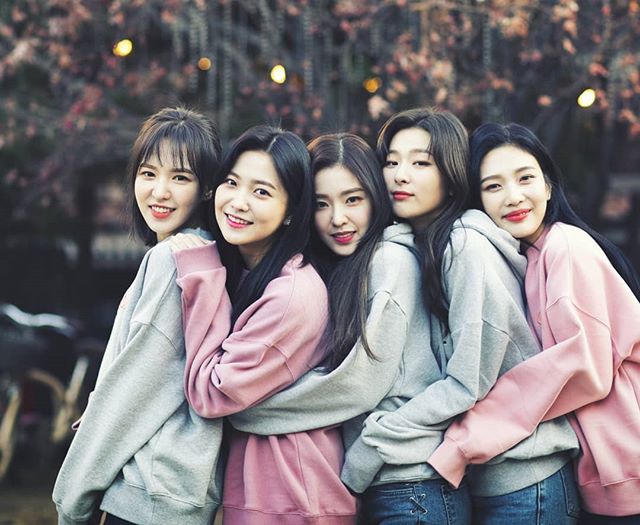KSGUpdates's tweet photo. Red Cross Youth Korea 2019 outtakes

https://t.co/9dKZqs8XiG https://t.co/xeGyvofeAI