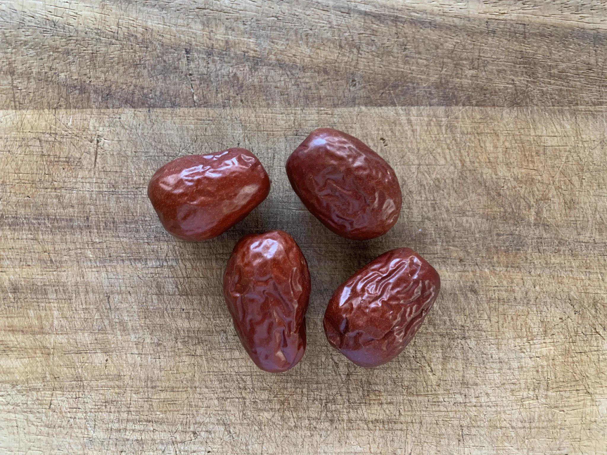 なってる人いない？まぶたピクピクは食べ物で抑えることができる！