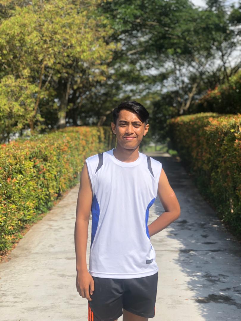 naqiibbb's tweet photo. benda biasa baju sekolah buat harta 😗 https://t.co/nzclkqYl6R