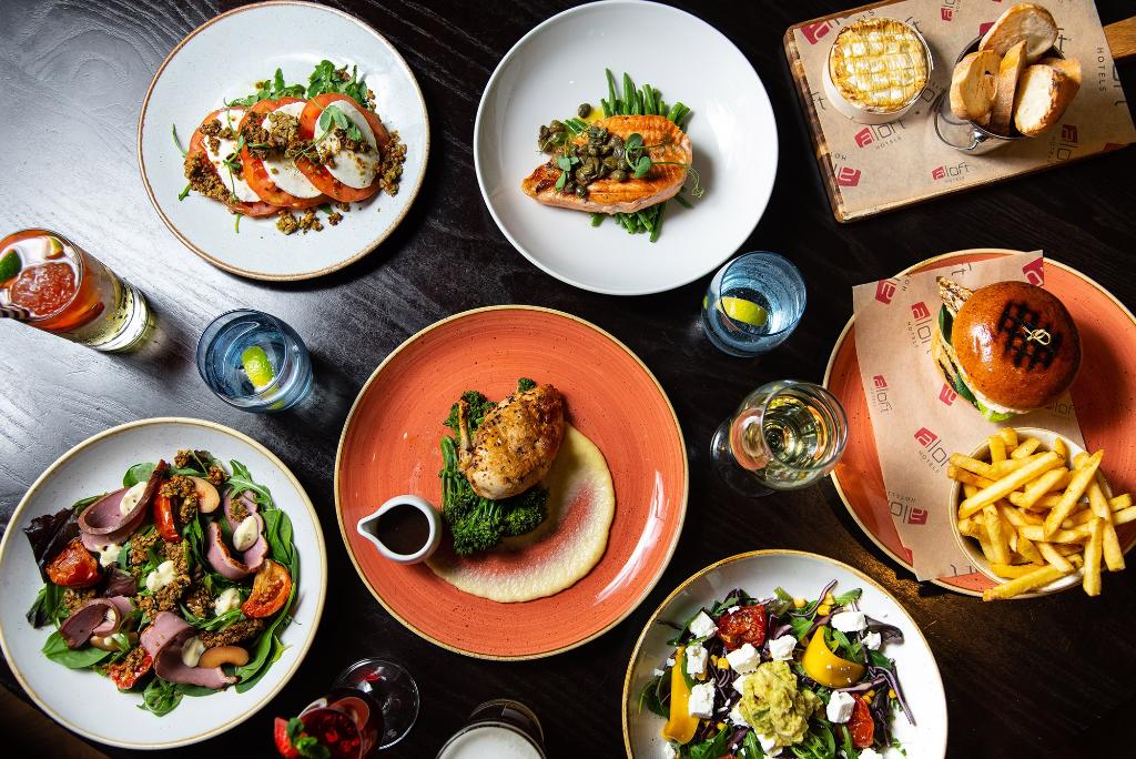 Hungry? Step outside @ExCeLLondon &amp; straight into our Docksider restaurant, we are directly connected to the centre! aloft.ht/60181W30e