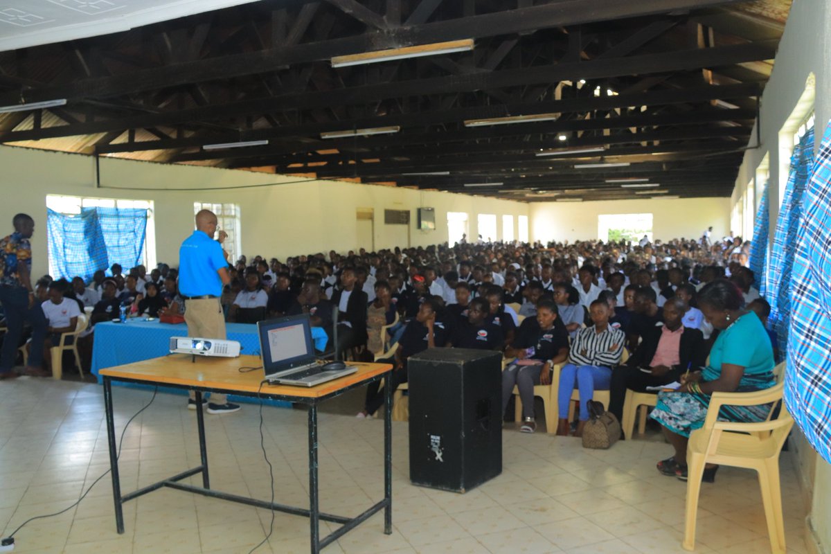 KenyattaPeer's tweet photo. The greatest call for the @KenyattaPeer mentors, alwys inspiring young generations, to realize their moxie and tenacity and open their minds achieve great heights... @Ibelieve051 https://t.co/TXSHXPyY0G