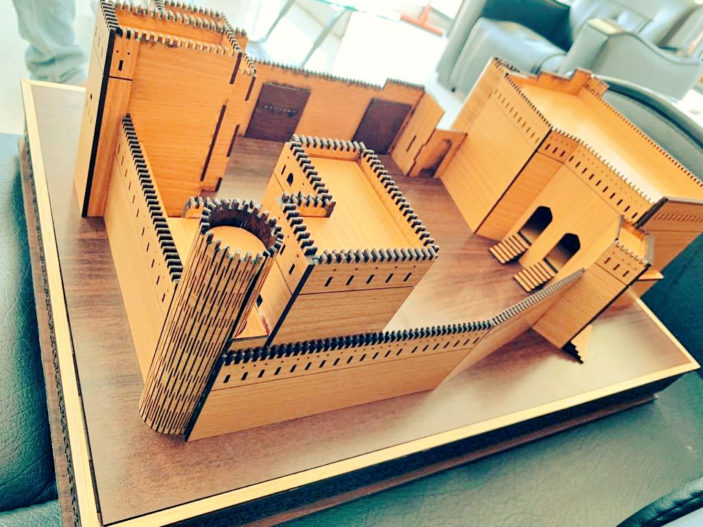 *مجسم حصن #عبري
*صممناه وصنعناه لك بكل حُب❤️
(جودة-دقة في التنفيذ-سهل النقل) 
*اطلبه هدية تشرفك وتليق بمقام الشخص المهُدى إليه.
*خصم خاص لأول 5طلبات.
*نكتب لك اسم المهدى اليه على المجسم وبطريقة راقية.
*للطلب التواصل على92962455
او هنا على الخاص.
وان اعجبك العمل ادعمني #برتويت 🙏