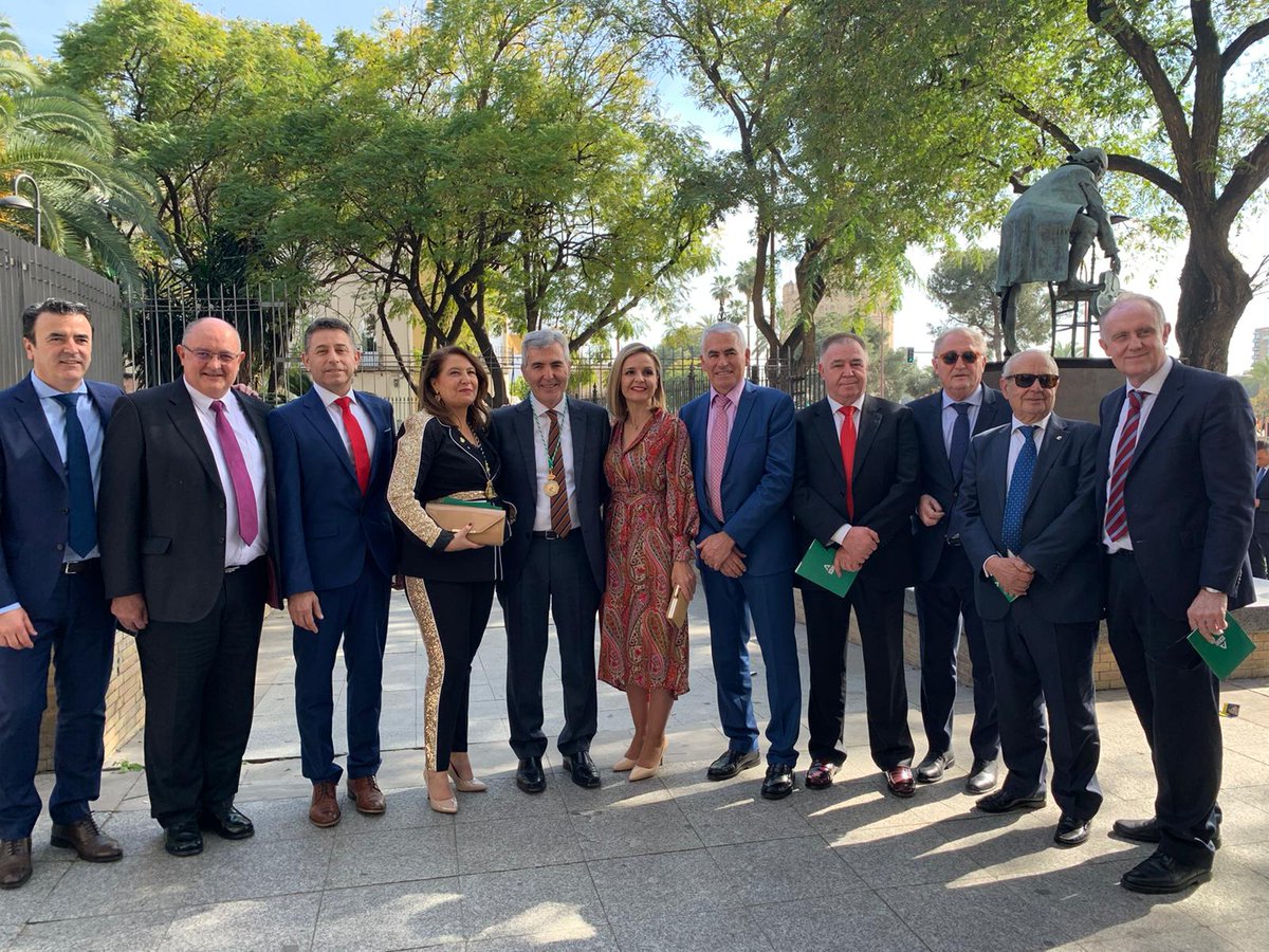 cooperativacasi's tweet photo. ✅Representantes de #Verdita, #CASI, #UNICA y Biosabor con la Consejera de Agricultura, la Delegada de Gobierno de la Junta, el Presidente de la Autoridad Portuaria y el Presidente de la Fundación Cajamar 🆙
#SomosCASI #CASI75Aniversario #EspecialistasEnTomate https://t.co/G8lAXOC4nD