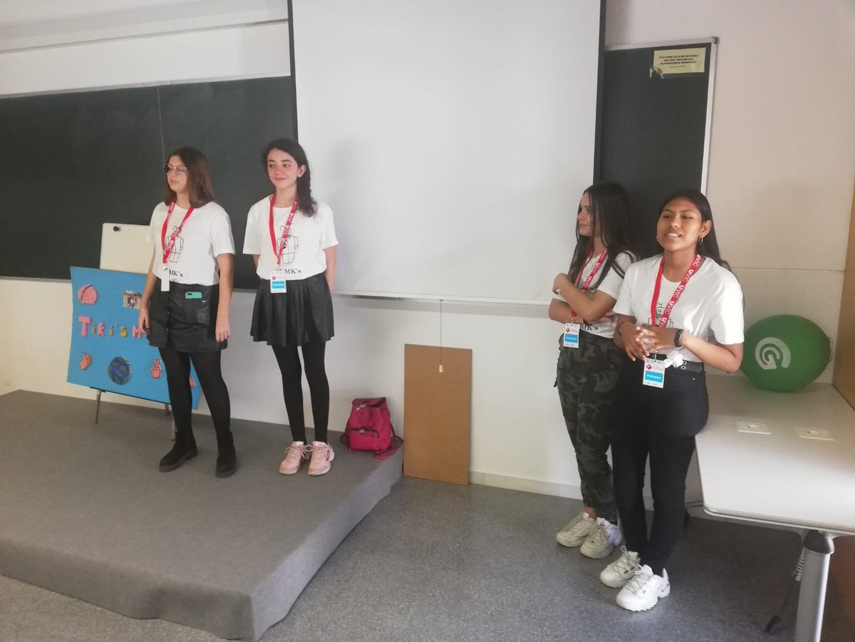 ERocaprevera's tweet photo. Un any més, els alumnes 2 ESO, vam participar a la FLL @uvic_ucc ! Aquest any amb l'objectiu de buscar millores per les ciutats del futur, dins del repte CITY Shaper. Hem presentat el projecte científic, el de valors i el disseny del robot. Va ser tot un èxit! Gràcies a tothom! https://t.co/WVOrGHKuP0
