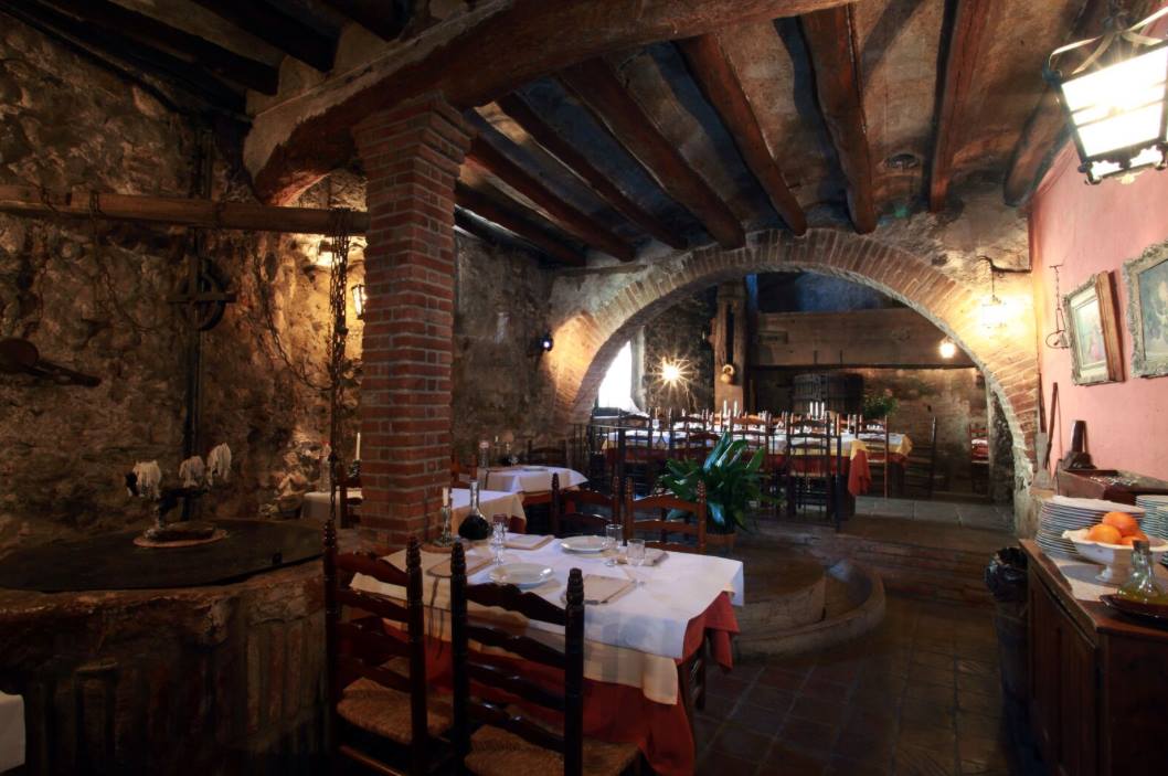 Benvingut Març! Continua la temporada forta de #calçotades a #CalGanxo únic restaurant de #Catalunya que servim únicament calçotades.

#Valls #FandeCalGanxo #slowfood #calçotadaautèntica